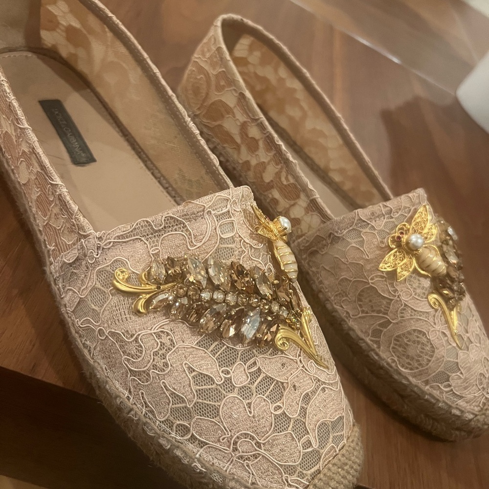 Dolce cabana Flats worn very good condition
